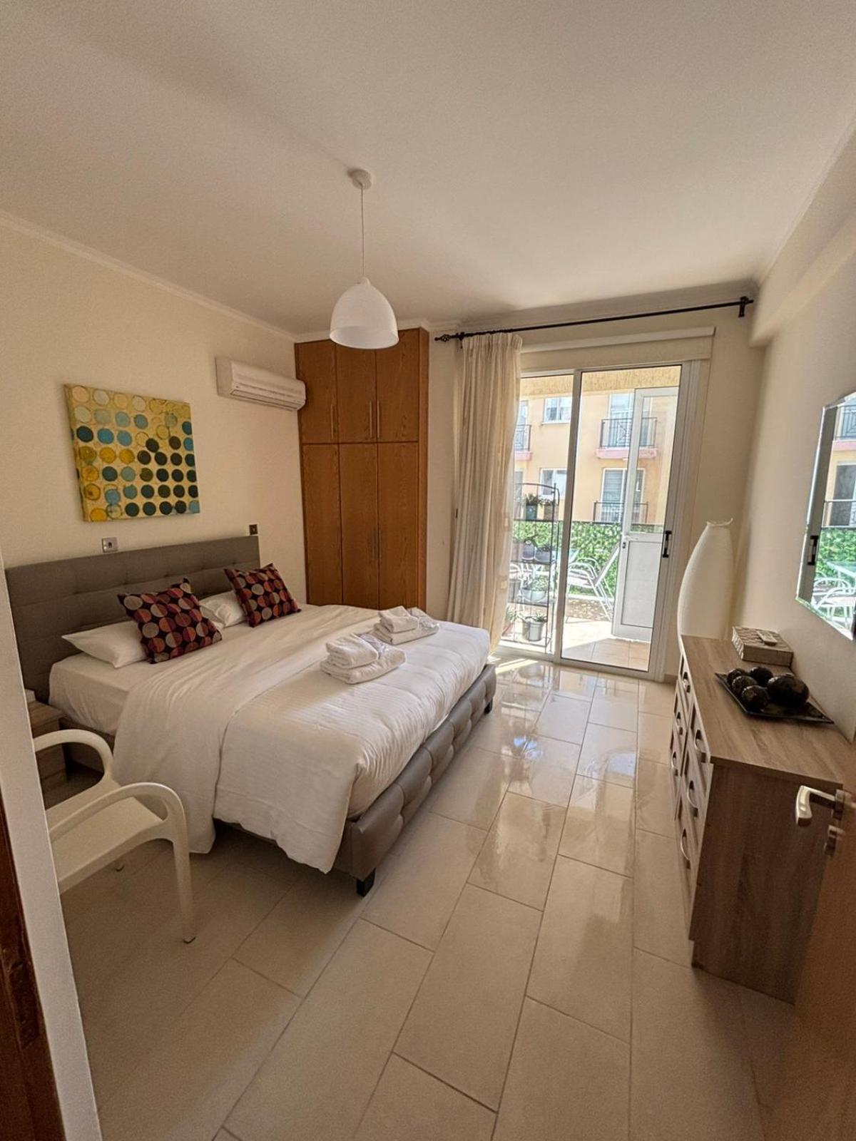2 Bedroom Apartment, Zygos Centre Block D - By Imh Travel & Tours Paphos Exteriér fotografie